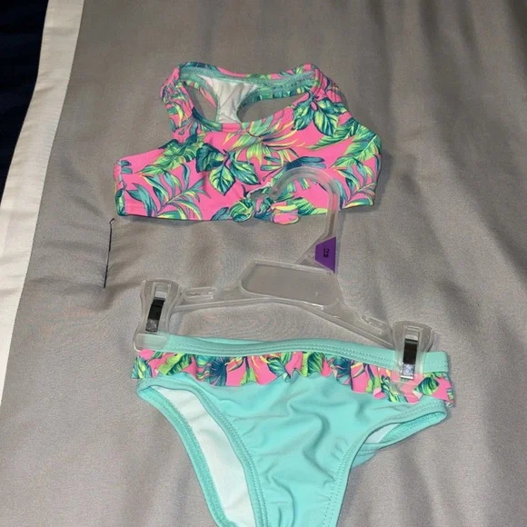 12 M girls 2 piece swimsuit UPF 50+ height 28-29.5” 19.5-22lbs Wonder Nation - Picture 3 of 4